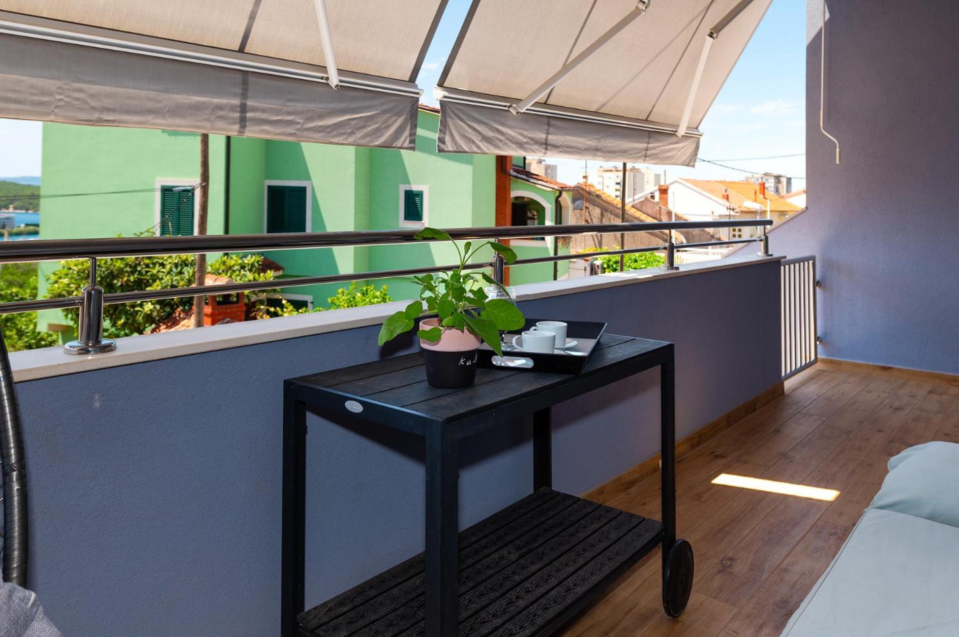 Pool Me Up! Apartment Sibenik Exterior photo