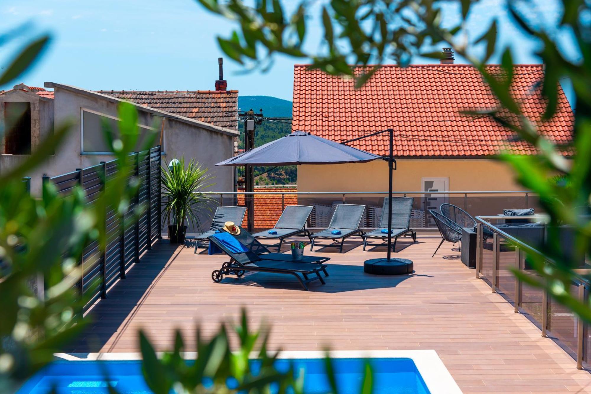 Pool Me Up! Apartment Sibenik Exterior photo